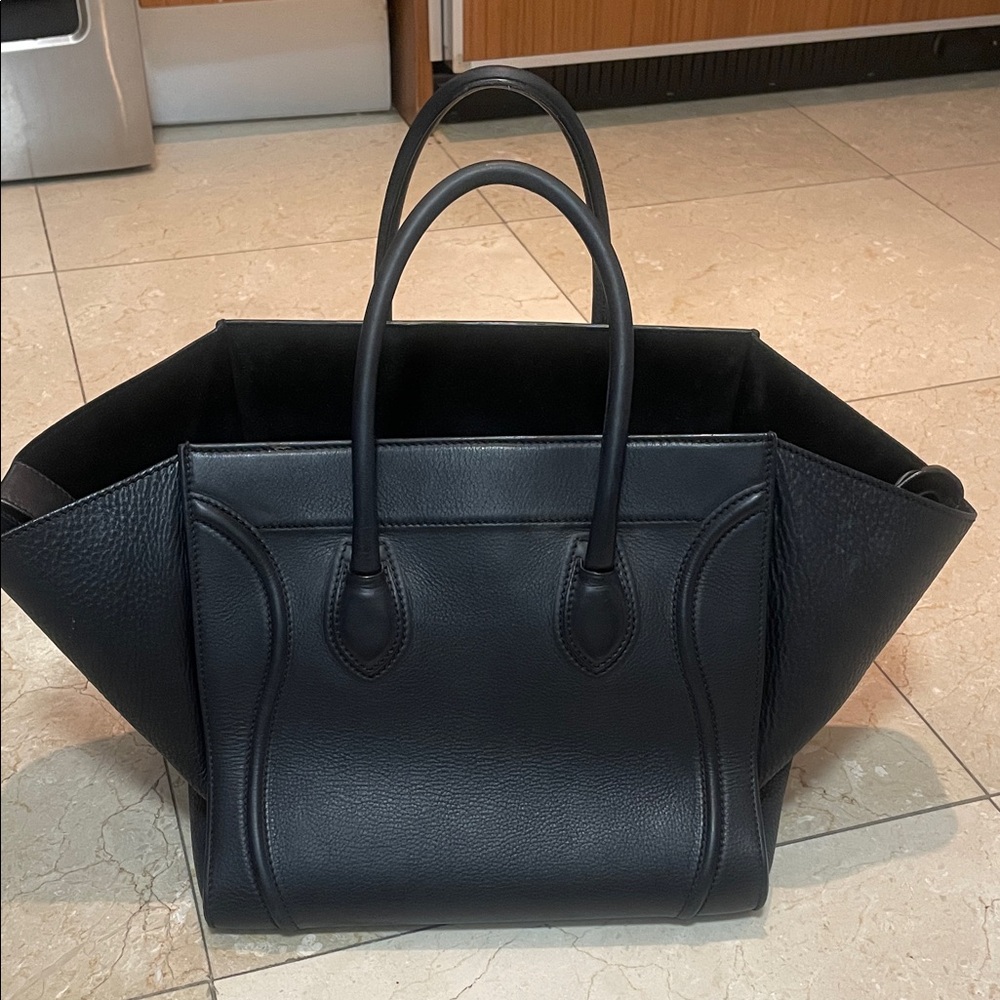 Celine Phantom Luggage Bag in Black! - Picture 2 of 6